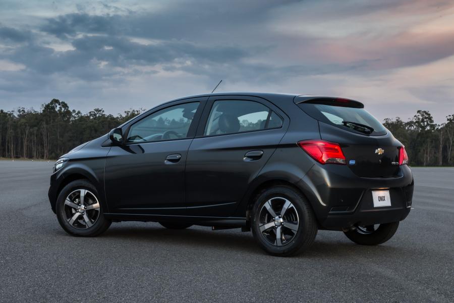  Chevrolet Onix 2016 года  (фото 18 из 30)